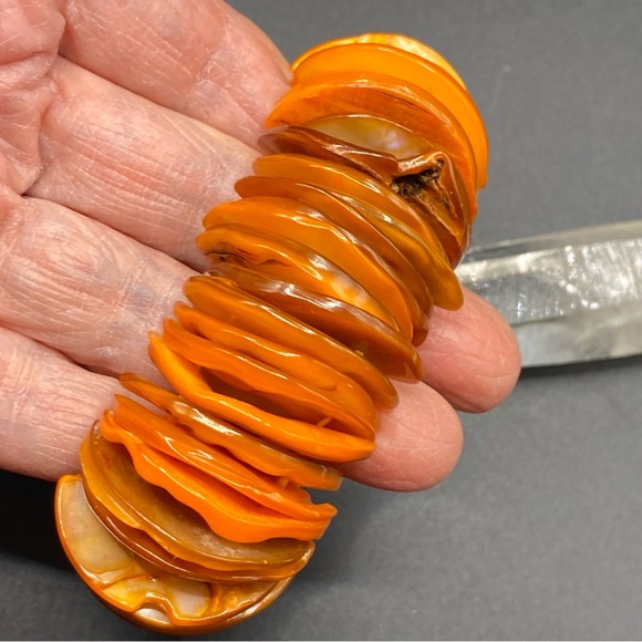 Chunky Dyed Shell Bracelet Orange Stretchy Boho Nautical Beachy - Picture 6 of 8